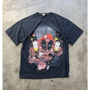 Vintage Marvel Comics Universe Deadpool X-Men Series Graphic T-Shirt Cartoon Y2K